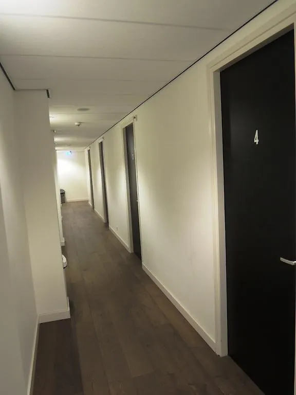 3Be Backpackers Bed & Breakfast アイントホーフェン ホステル
