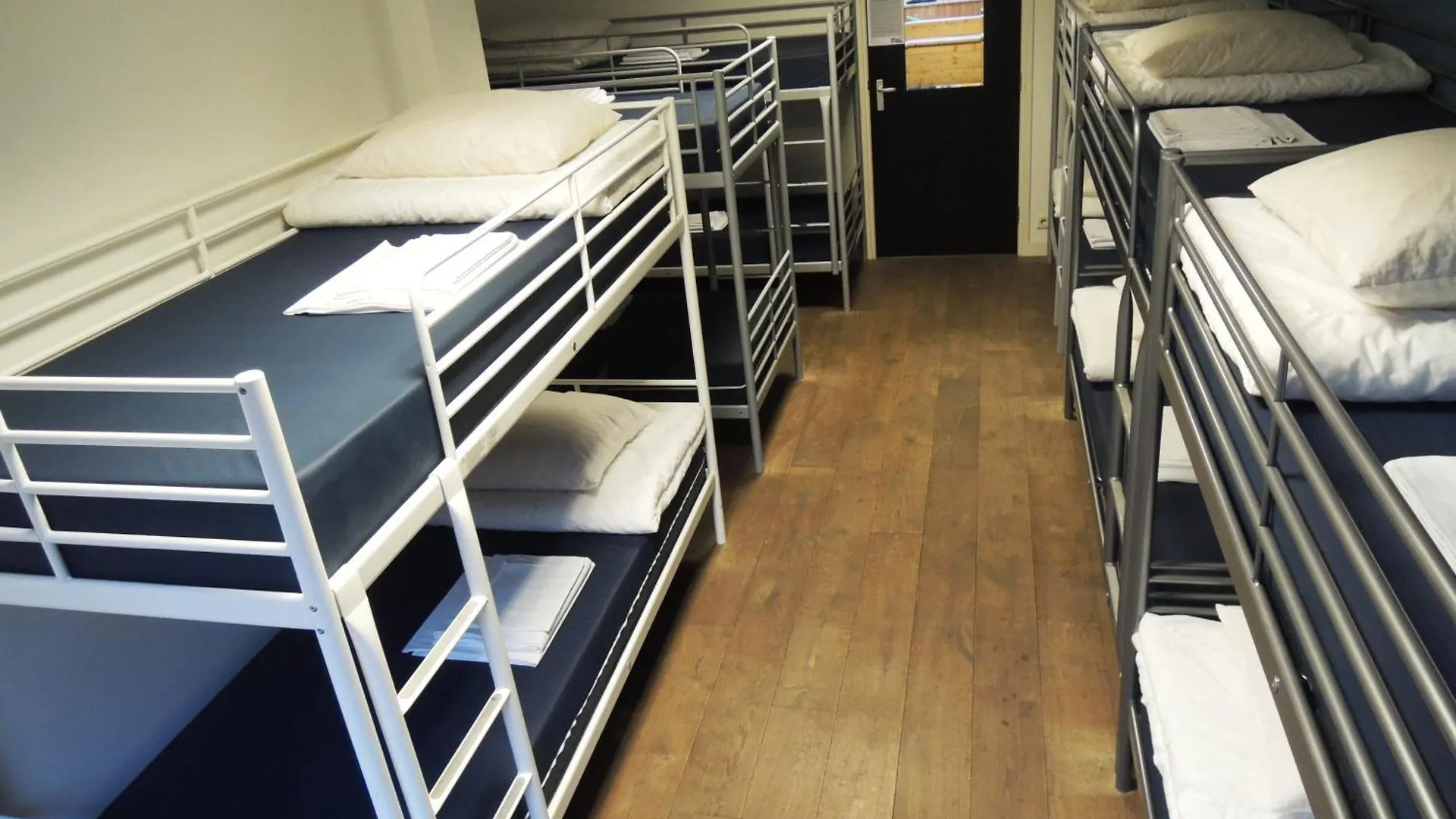 3Be Backpackers Bed & Breakfast アイントホーフェン ホステル
